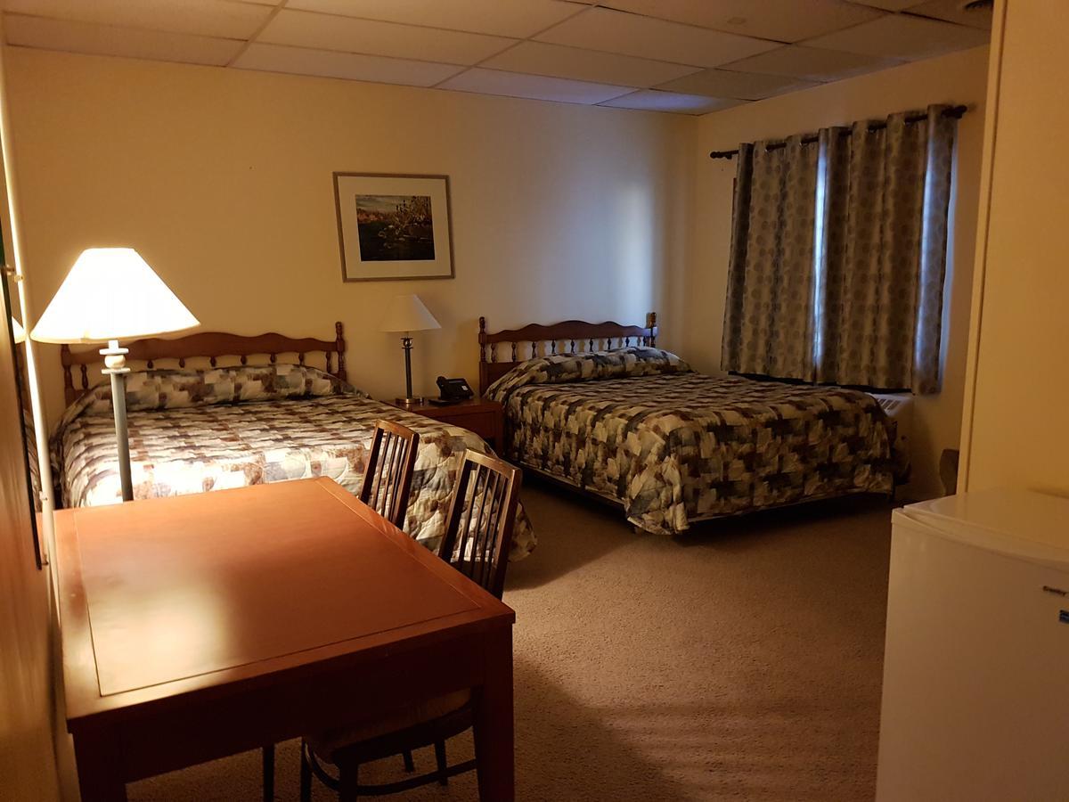 Beaver Hotel North Battleford Ngoại thất bức ảnh