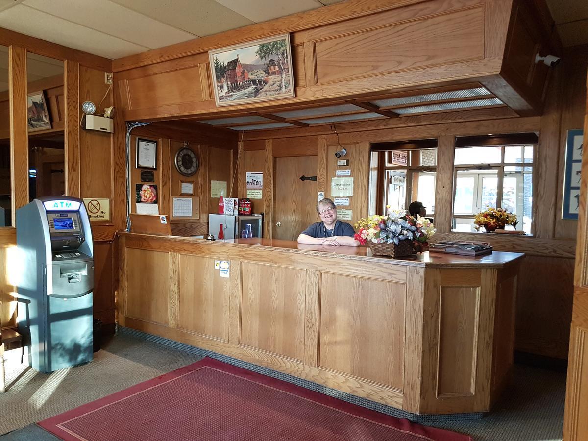Beaver Hotel North Battleford Ngoại thất bức ảnh