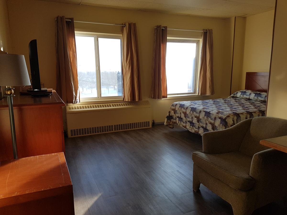 Beaver Hotel North Battleford Ngoại thất bức ảnh