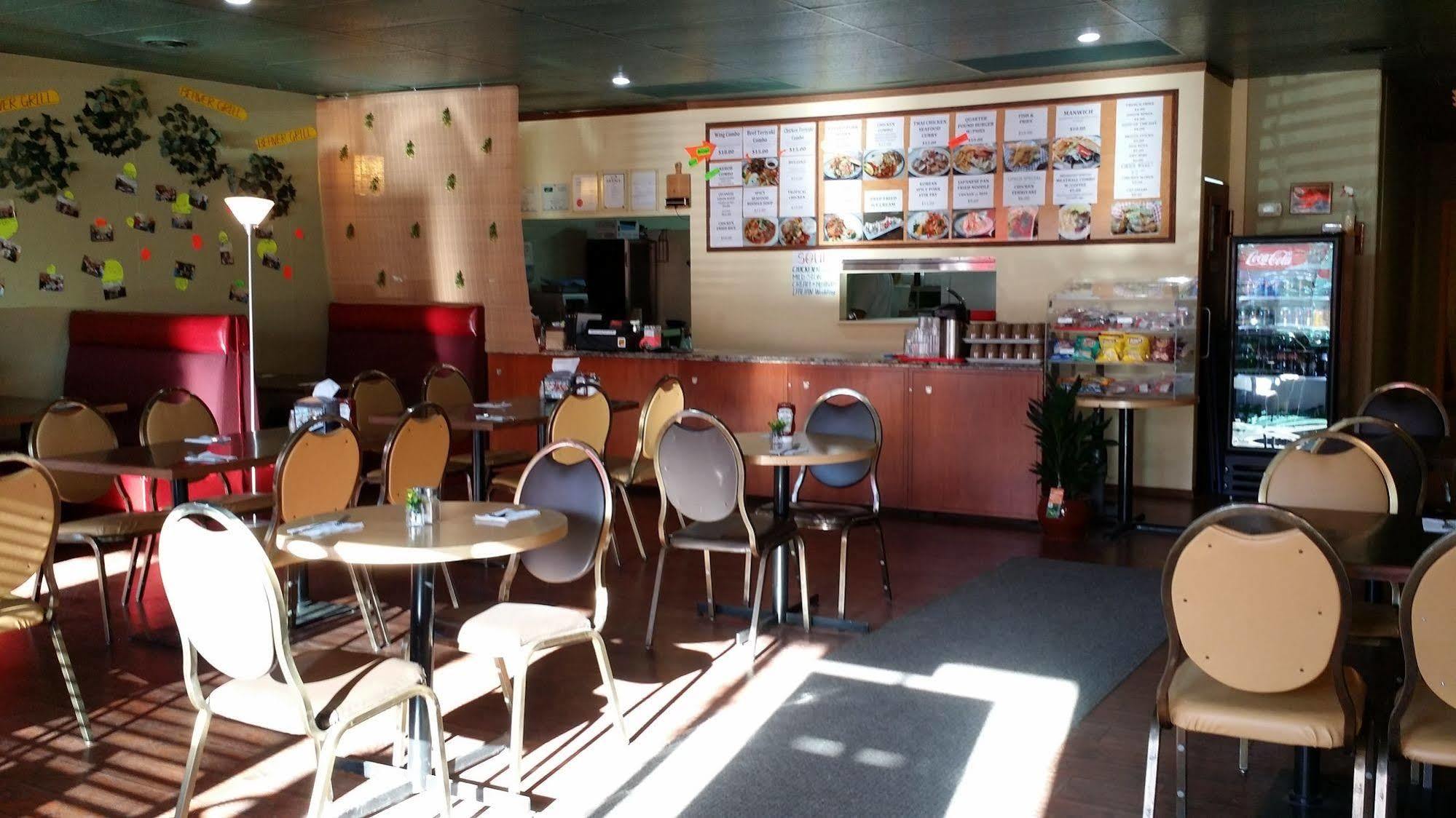 Beaver Hotel North Battleford Ngoại thất bức ảnh