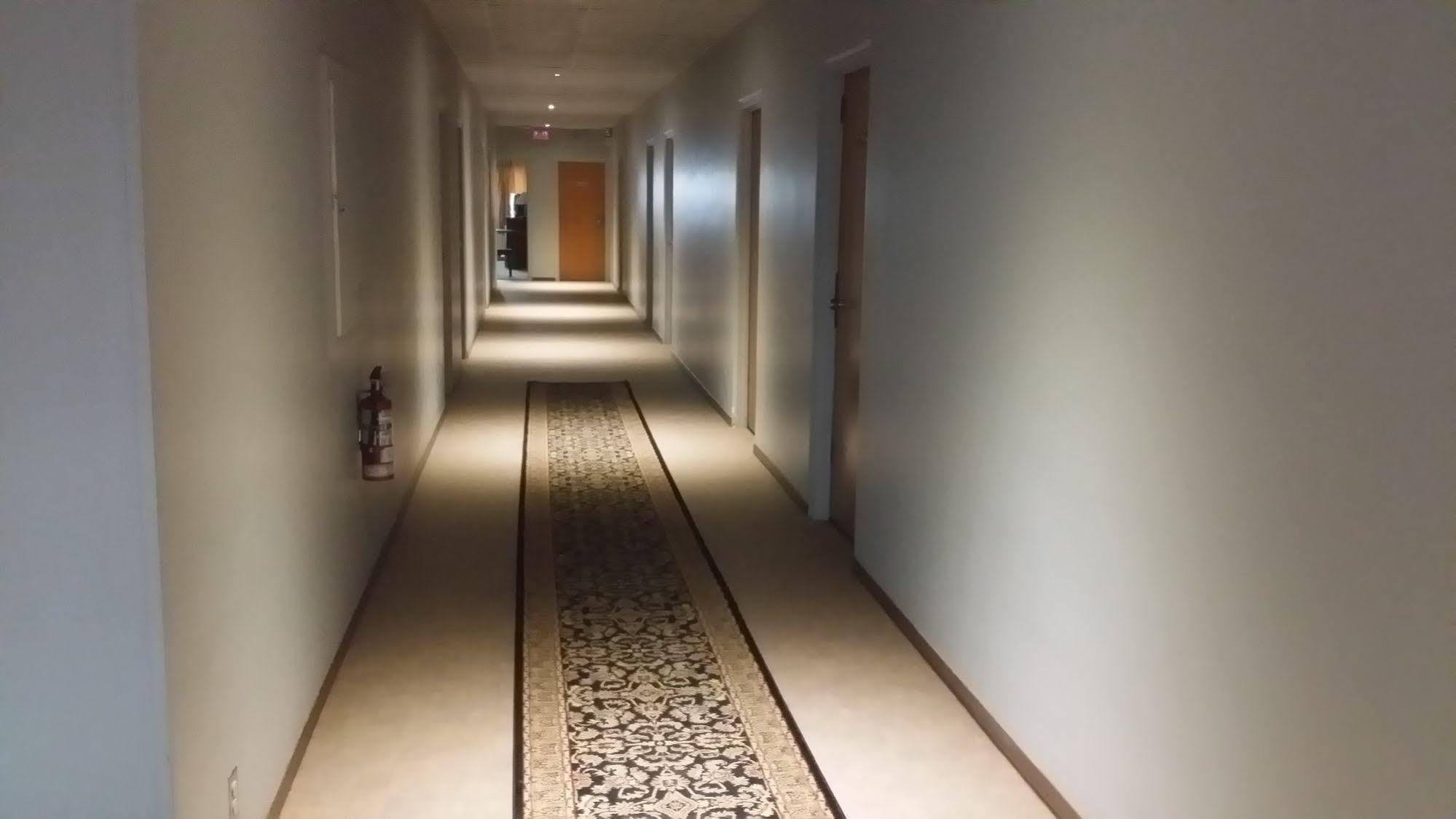 Beaver Hotel North Battleford Ngoại thất bức ảnh