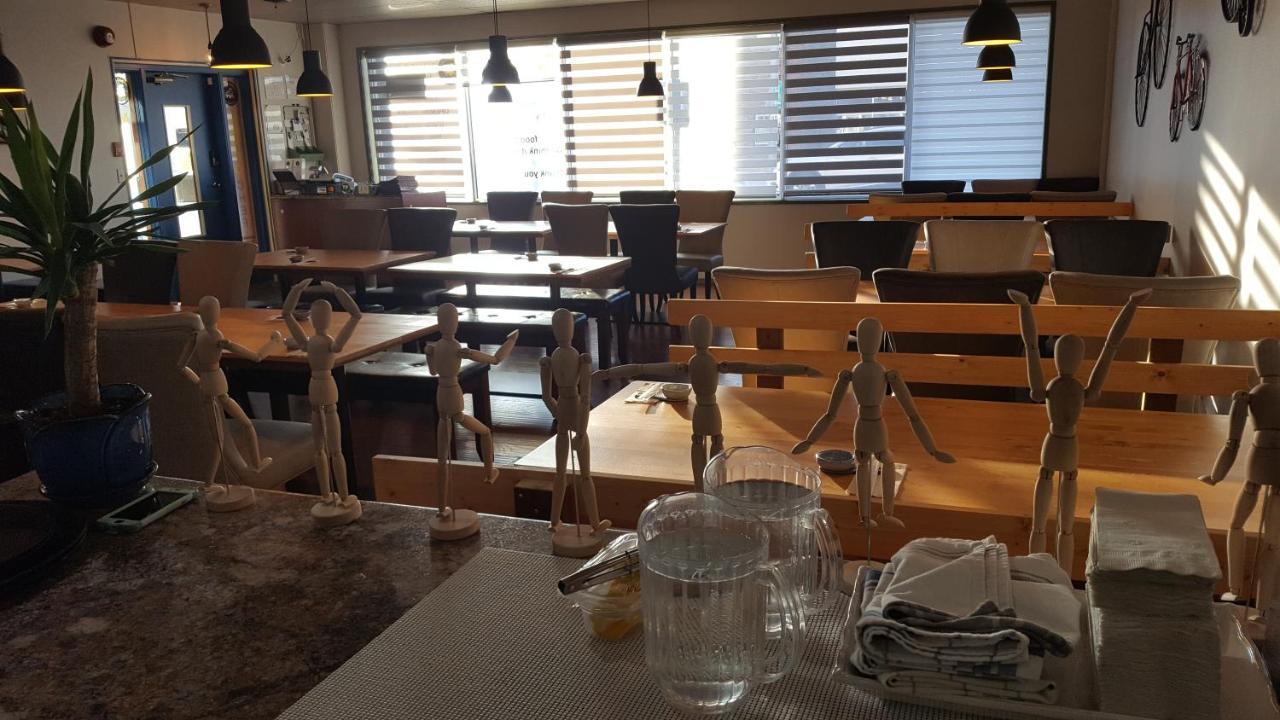 Beaver Hotel North Battleford Ngoại thất bức ảnh